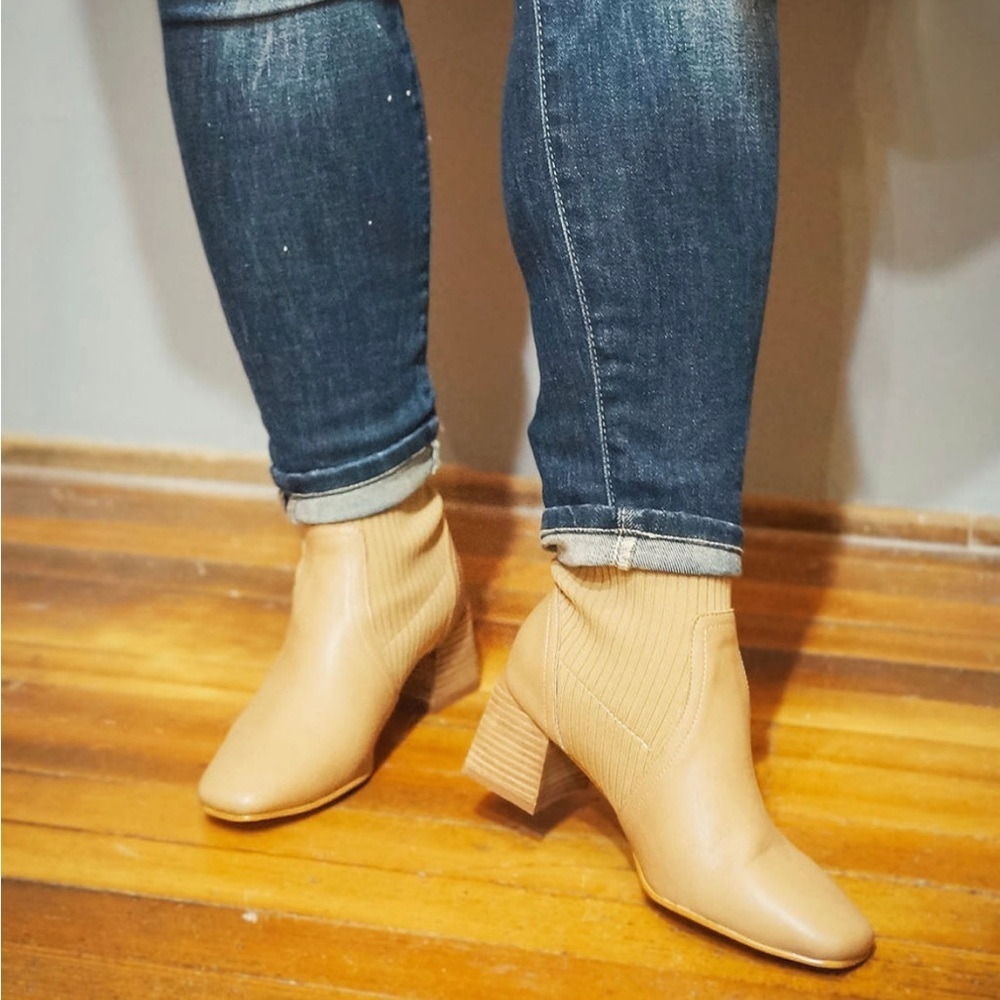 Geraldine ankle bootie - Picture 2 of 2